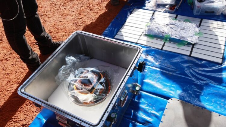 Për herë të parë në histori sigurohen mostra nga përbërja e brendshme e një asteroidi