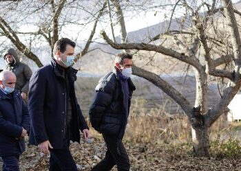 Basha me fermerët në Kukës: Do të jem në krahun tuaj, jo me fjalë por me subvencione