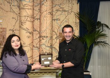 Vjosa Osmani dhe Erion Veliaj