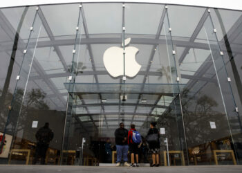 Rritje infektimesh nga COVID-19, Apple mbyll dyqanet në Kaliforni dhe Britaninë e Madhe