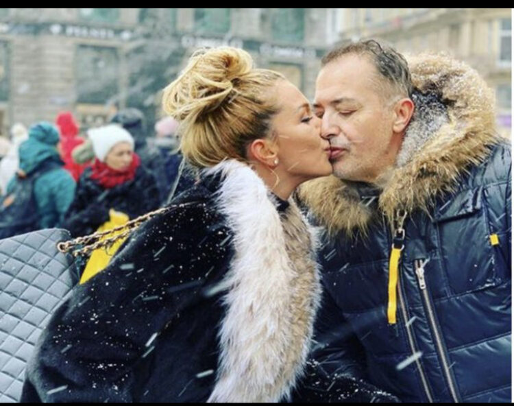 Adelina Tahiri tregon planet që ka me burrin milioner: Ai meriton shumë fëmijë, e dua se është baba i mirë