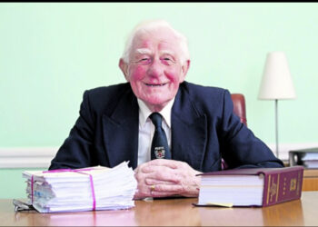 E trishtë/ Punoi 84 vite vetëm në një firmë, ndërron jetë punëtori më besnik në botë