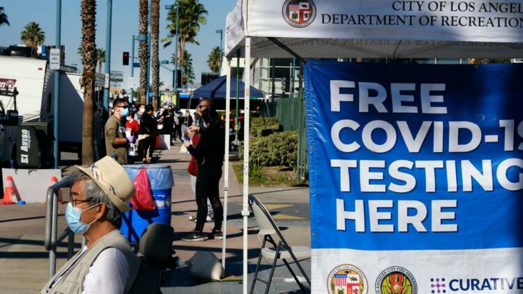 Dramatike situata në SHBA, 230 mijë të infektuar në një javë, në Britani pritet vaksinimi i Mbretëreshës