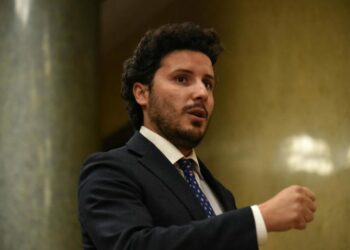 “Peshk i madh”, Abazoviç i kërkon urgjent Serbisë të ekstradojë ish-presidentin e fundit jugosllav