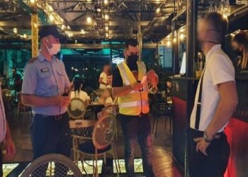 Organizoi festë duke shkelur masat anti-Covid, gjobitet me 1 milion lekë biznesmeni në Vlorë
