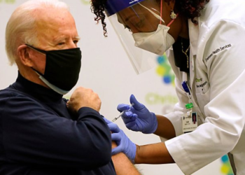 Joe Biden duke u vaksinuar