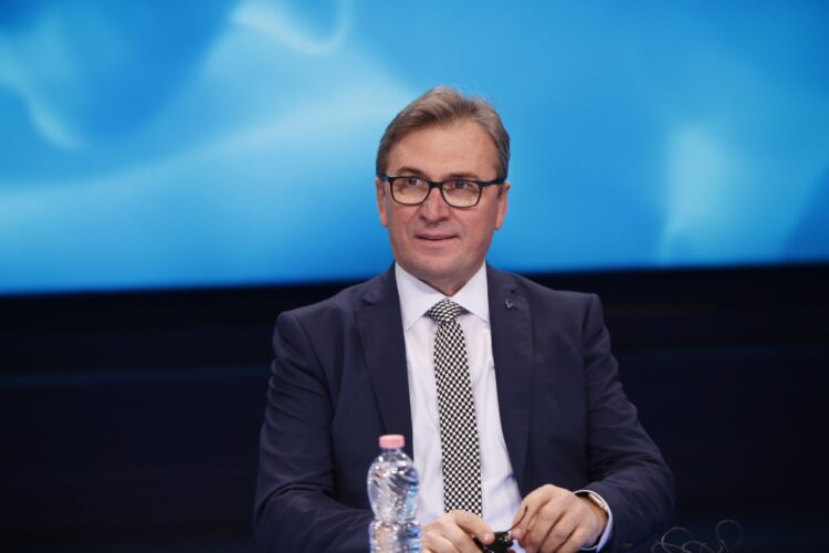 Mutacionet e koronavirusit/ Brataj: Ka transmetueshmëri më të madhe