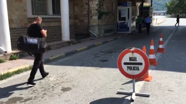 Pandemia nuk i ndal/ Ja sa shqiptarë kanë hyrë në vendin tonë në 24 orë nga Kapshtica dhe Qafë-Thana