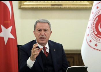 Ministri i Mbrojtjes së Turqisë provokon Greqinë: Blini sa të doni anije, aeroplanë dhe nëndetëse, nuk do t’ju mjaftojnë kundër nesh