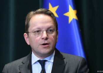 ’Akuza të pabaza’’, Varhelyi: Kam besim të plotë tek Calavera dhe Soreca, Reforma në Drejtësi dhe Vettingu s’mund të ‘dalin nga shinat’ apo ngadalësohen