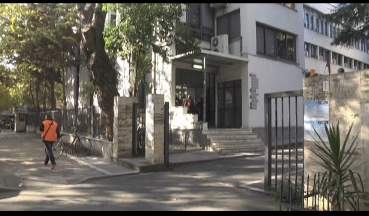 Protestuan për vrasjen e Klodian Rashës/ 57 persona përballen me Gjykatën e Tiranës, pritet vendimi