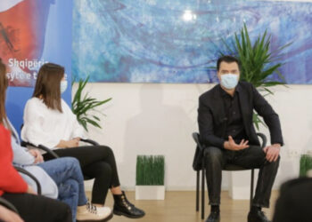 Nga rritja e pensioneve te subvencionimi 100% i tarifave për studentët, Basha tregon prioritetet e tij si kryeministër