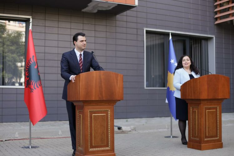 Lulzim Basha me Vjosa Osmanin