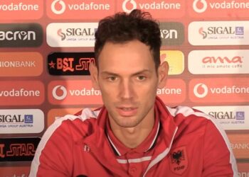 I infektuar me Covid-19, Etrit Berisha dërgohet në spital