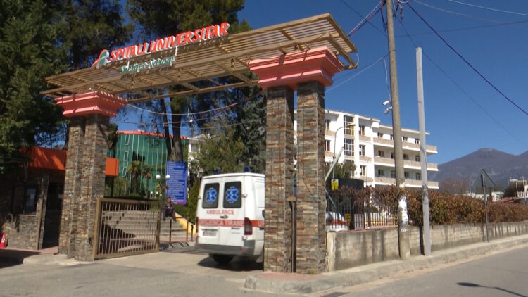 I intubuar prej ditësh te COVID 2, një tjetër mësues në Elbasan humb betejë me koronavirusin