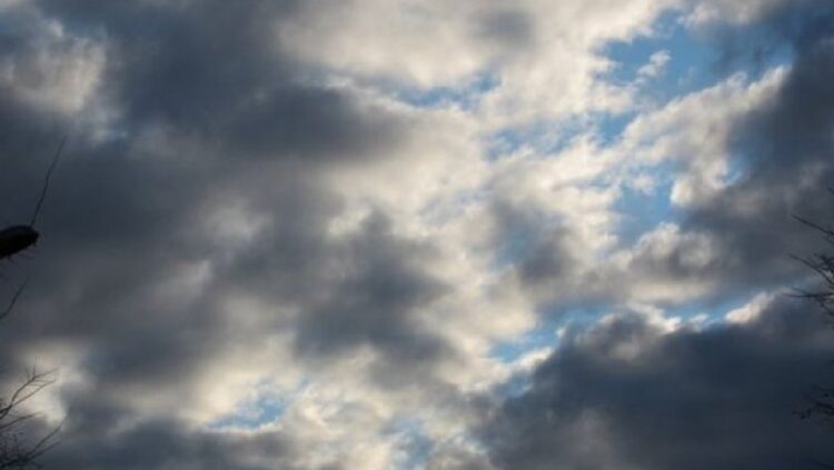 Mos harroni çadrën sot, shiu dhe vranësirat do mbizotërojnë gjithë ditën