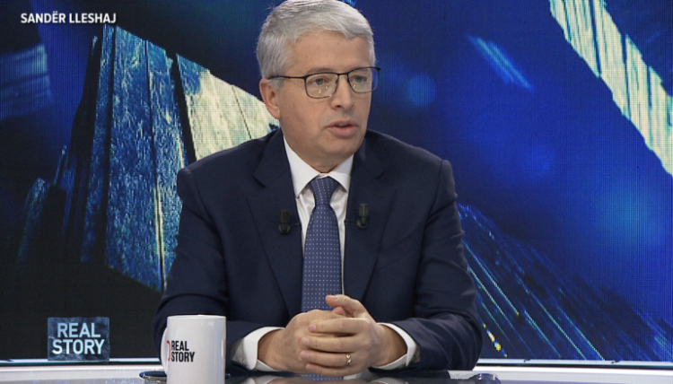 U dorëhoq apo u shkarkua? Rrëfehet Lleshaj…