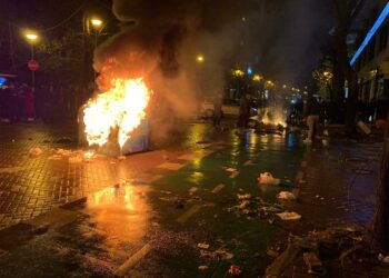 FOTOLAJM/ ‘Unë jam Klodiani’, protesta përfshinë Tiranën në kaos…