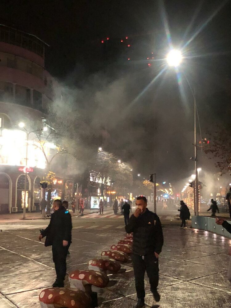 Protestuesit mblidhen sërish tek Bulevardi “Gjergj Fishta”