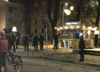 Protesta/ Efektivët e policisë bllokojnë Myslym Shyrin