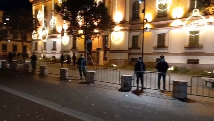 Vazhdojnë arrestimet/ Policia merr nën kontroll situatën