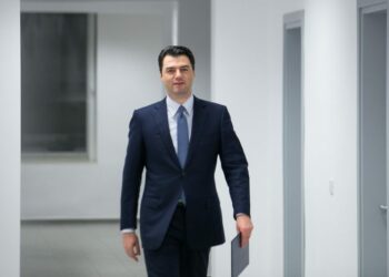 Zotohet Basha: Do kufizoj me dy mandate postin e kryeministrit