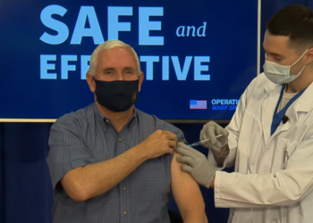 Nënpresidenti i SHBA bën ‘live’ vaksinën ndaj COVID-19: Mrekulli mjekësore, e sigurt dhe efektive (Video)