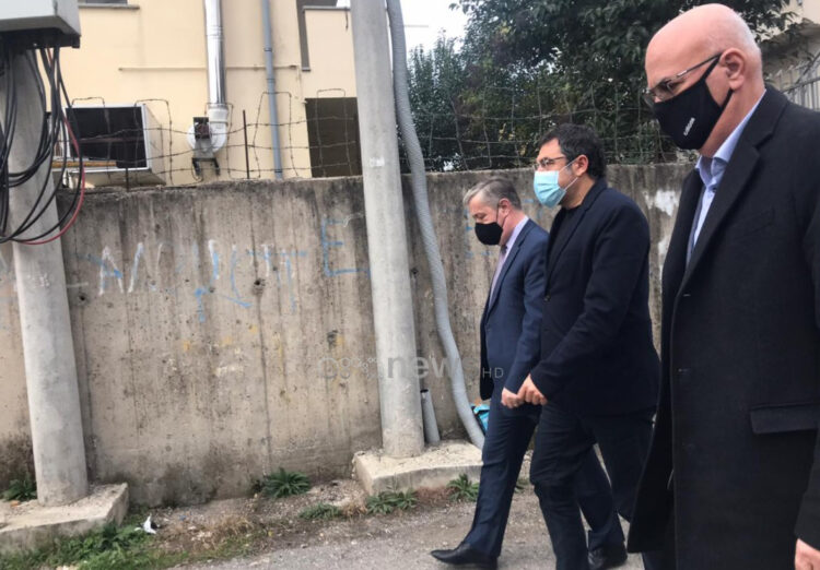 Ministri i ri i Brendshëm, Bledi Çuçi vizitë në familjen e Klodian Rashës