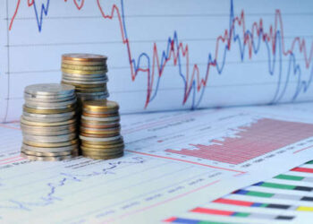 Deficiti buxhetor arrin rekordin, 590 milionë euro për 11-mujorin, frenohen shpenzimet