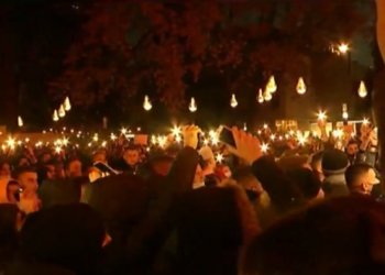 “Jep dorëheqjen” protestë për vrasjen e Klodian Rashës para ministrisë së Brendshme