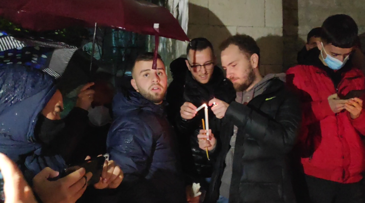 Vrasja e Klodian Rashës/ Pas Tiranës e Durrësit, kërkojnë drejtësi edhe të rinjtë e Gjirokastrës.