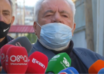 ‘Kishte dy hurma në dorë’/ Flet xhaxhai i 25-vjeçarit të vrarë: Ka qënë i sëmurë. S’ka pasur armë me vete