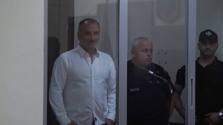Shtyhet serish seanca gjyqësore për Izet Haxhinë, mungon gjyqtari