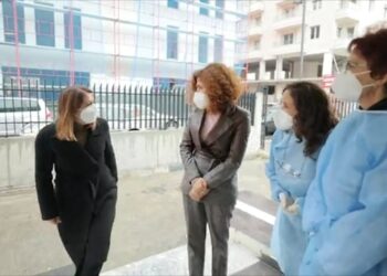 Nisin testet e shpejta për Covid-19 falas në të gjithë vendin