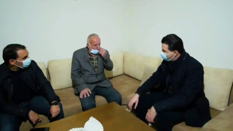 Basha takon familjen në Kukës: Është koha ta ndryshojmë Shqipërinë!