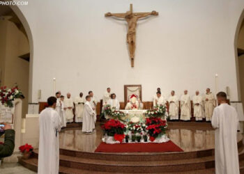 Kufizimi i orarit/ Mesha e Krishtlindjes do të mbahet nesër në orën 18:00