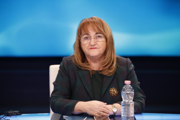 “The Economist”: Vaksina në Shqipëri vjen në 2022/ Çfarë thotë Mira Rakacolli?