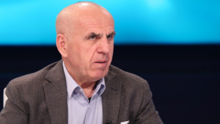 Mjeku infeksionist Pipero: Injektimi i vaksinës anti-covid në 2 faza!