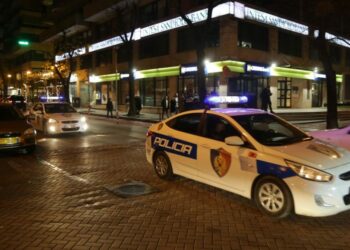 Shtrëngohet ora policore, Shqipëria mbyllet në orën 20:00