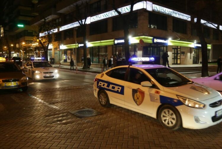 Shtrëngohet ora policore, Shqipëria mbyllet në orën 20:00