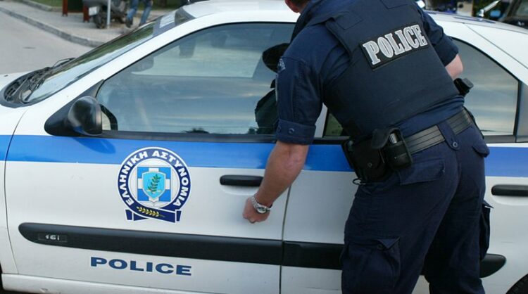 Arrestohen dy shqiptarë në Greqi për trafik droge, një prej tyre ishte në kërkim nga Interpol Tirana