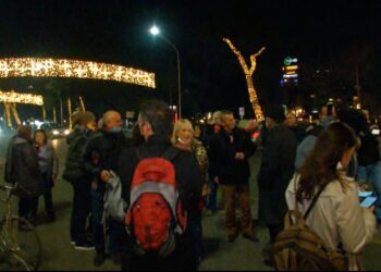 Aleanca për Mbrojtjen e Teatrit protestë para Ministrisë së Brendshme/ Edmond Budina: Duhet t’i themi ndal dhunës së policisë së pushtetit