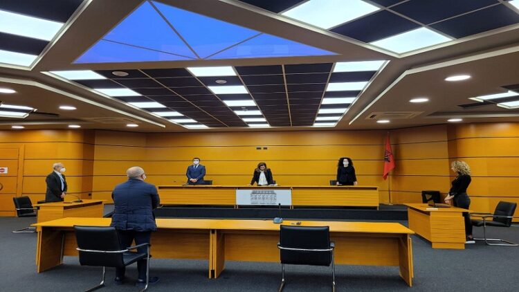 Konfirmohet/ Adriano Dyrmishi merr detyrën prokuror në Prokurorinë e Rrethit