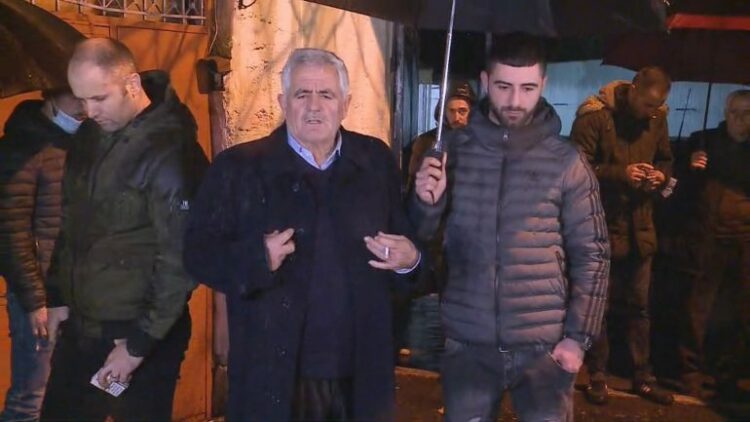 Babai i Klodian Rashës reagon pas vendimit të qeverisë që e konsideron vdekjen e të riu si “aksidentale”