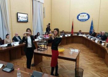 KED- Foto ilustruese