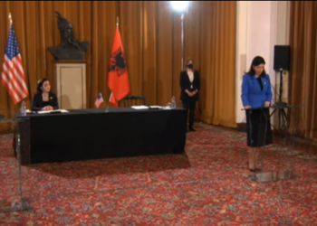 Etilda Gjonaj dhe Yuri Kim