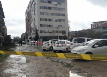 Vrasja e dyfishtë në “Astir”, policia informacion zyrtar: 59-vjeçari qëlloi gjatë një konflikti të çastit bashkëjetuesen dhe motrën