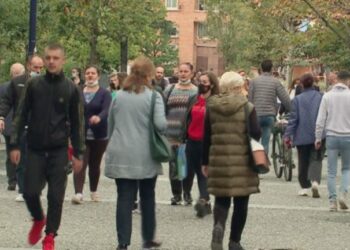 Përplasjet për buxhetin 2021, flasin ekspertët: Nuk është realist dhe s’ka skenar alternativ