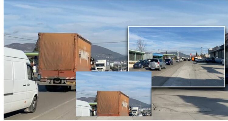 Qytetarët e Tiranës dynden drejt Pogradecit dhe Korçës për fundjavën, rrugët e bllokuara në Elbasan