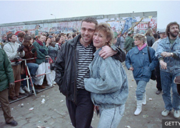 Rënia e Murit të Berlinit në 1989/ Si e riformësoi botën moderne efekti domino?